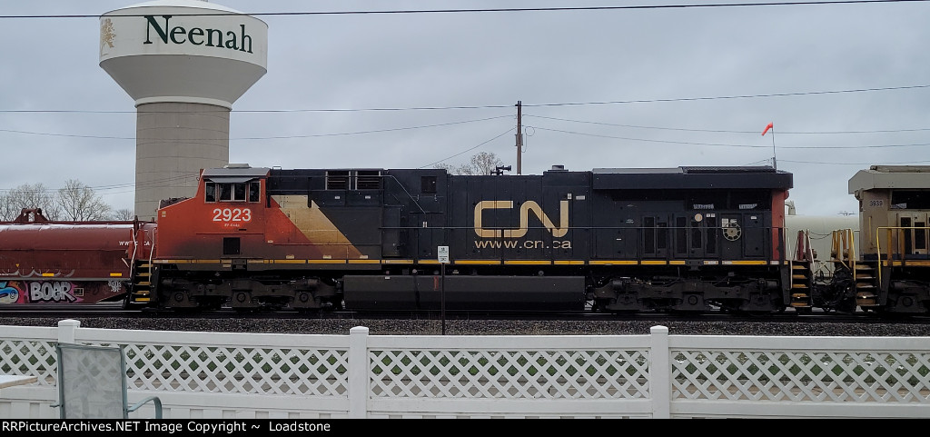 CN 2923